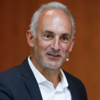 Prof. Dr. Mark Wahrenburg